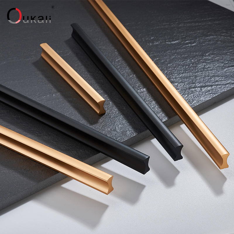 Oukali High Quality Aluminum Luxury Modern Matt Black Gold Kitchen Cabinet Hardware Furniture Handle