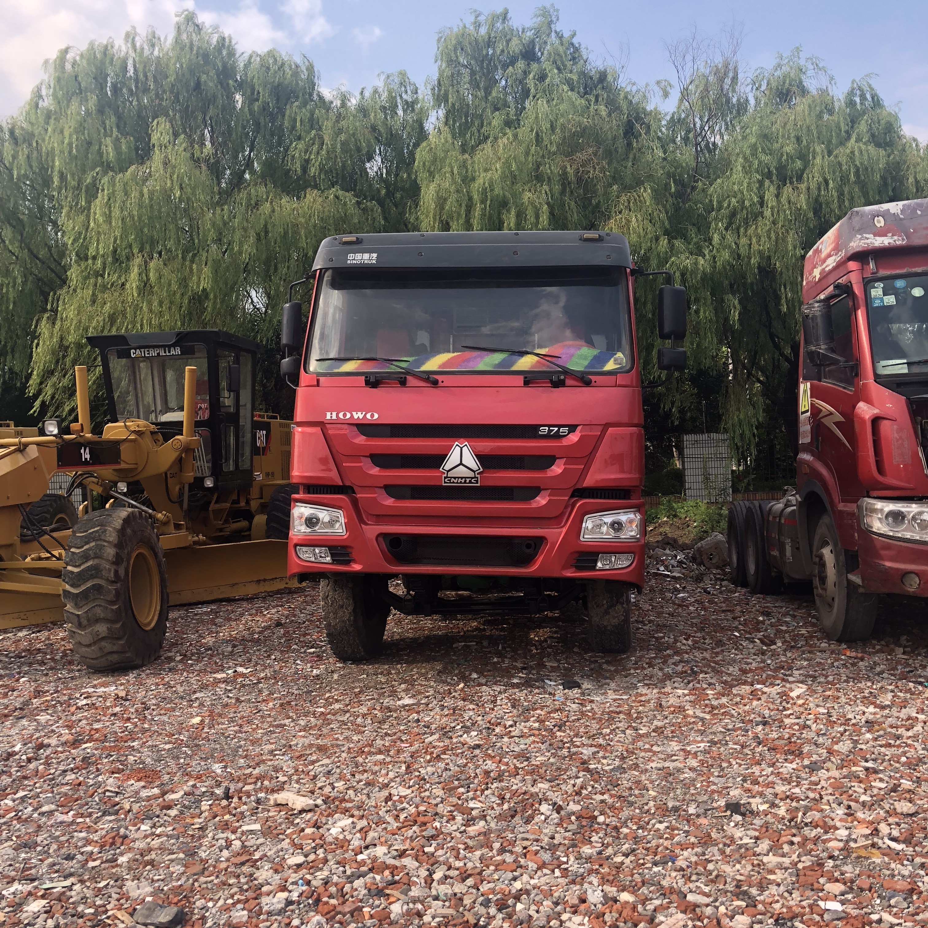 6x4 howo tipper truck 375 horse power dump truck used 10 wheels 30 tons truck for sale