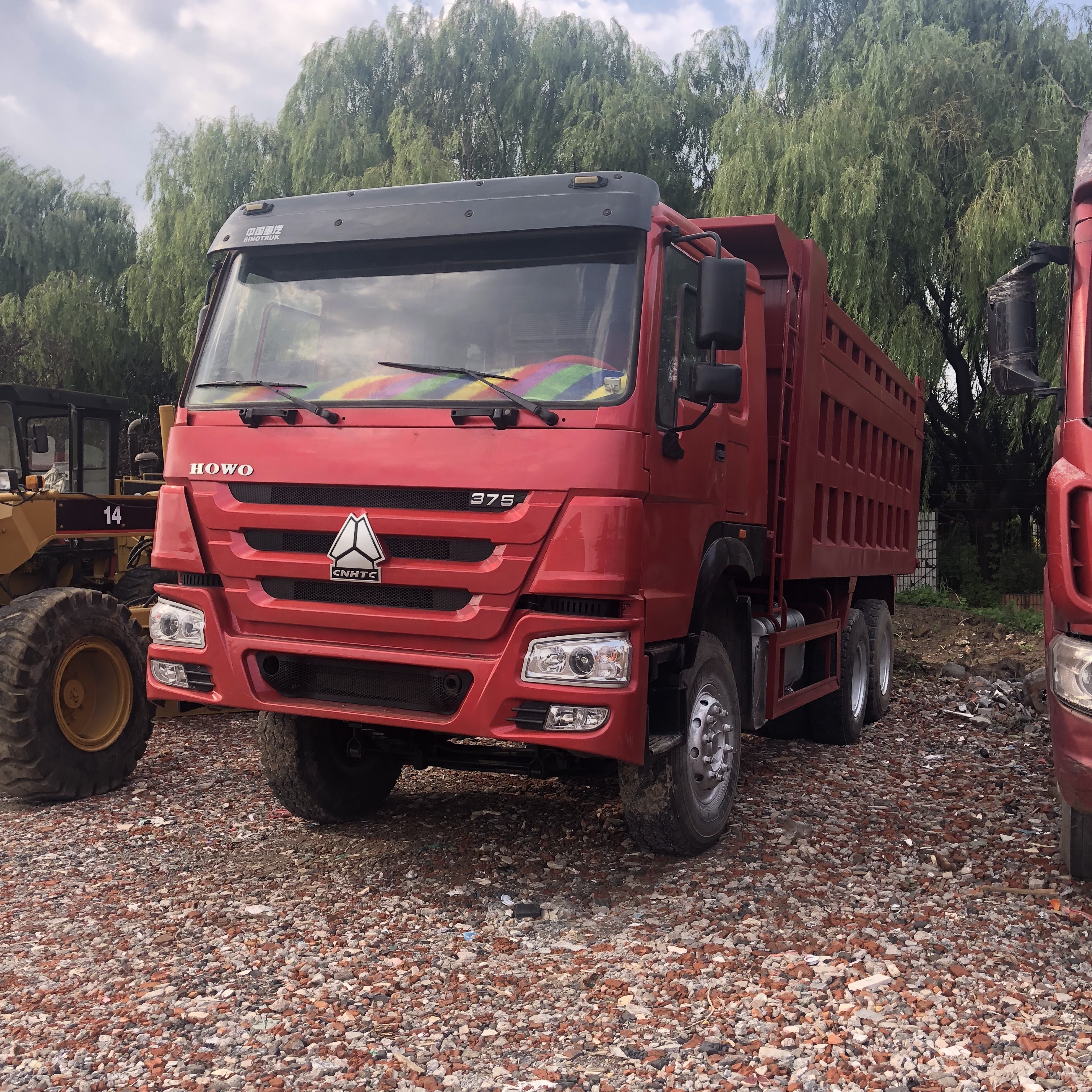 6x4 howo tipper truck 375 horse power dump truck used 10 wheels 30 tons truck for sale