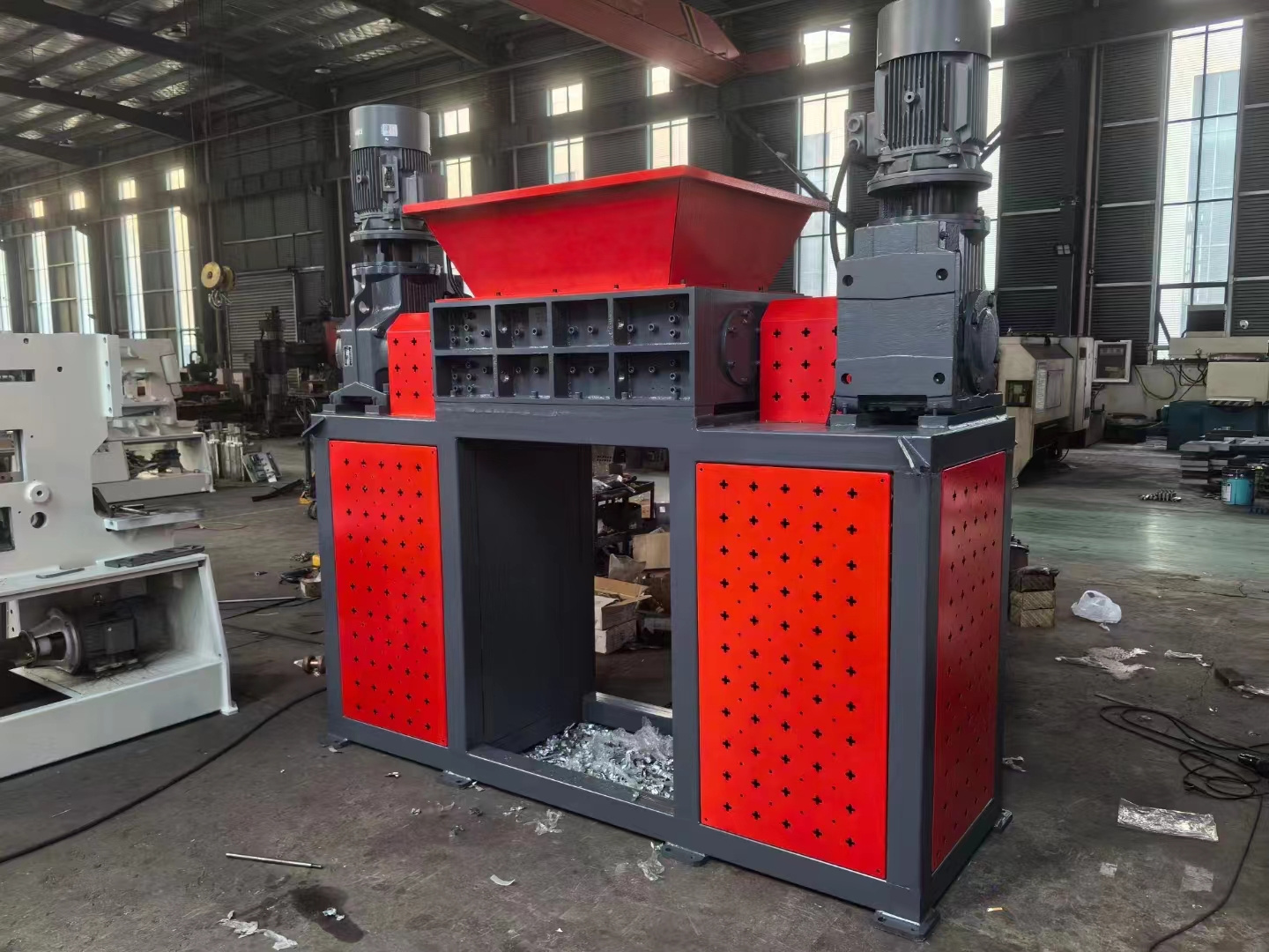 Good quality  factory directly outlet  model 800 shredder machine for  plastic and iron scrap