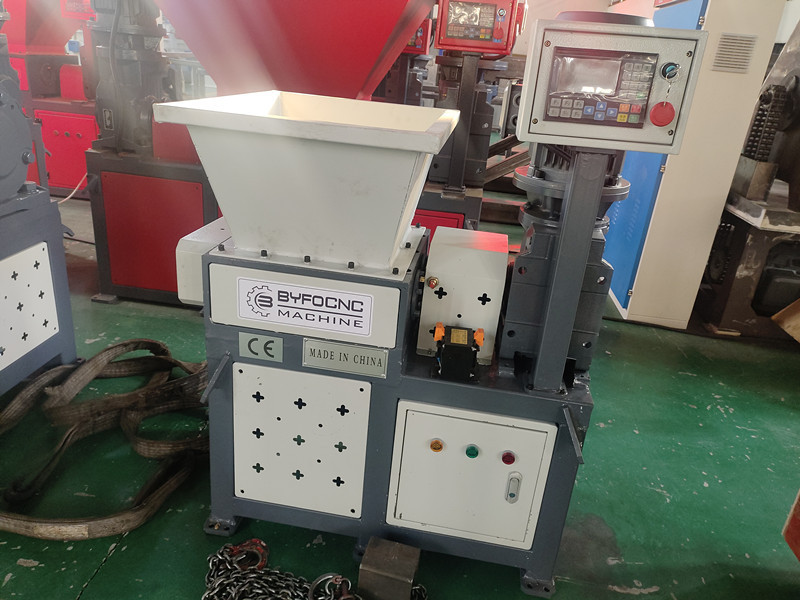 Good quality  factory directly outlet  model 300 shredder machine for  plastic and iron scrap