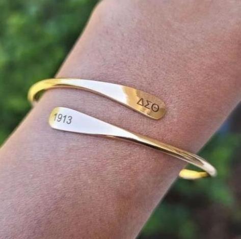 Custom High Quality Copper Alloy Sorority Bracelet Greek Letter Delta Sigma Theta Engraved Adjustable Women Cuff Bangle