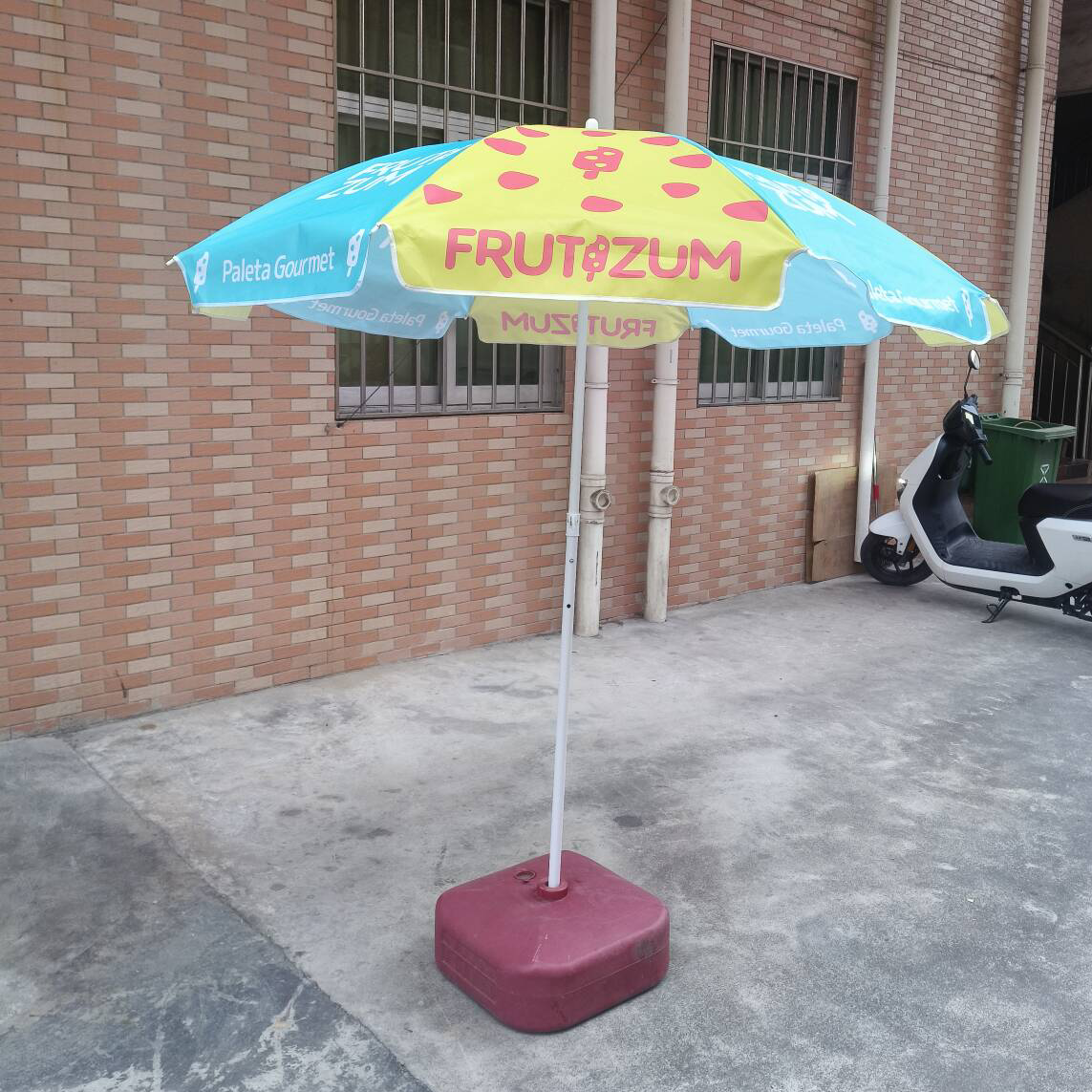 TUOYE  Cheap China Factory Wholesale Outdoor Parasol & Base Windproof Beach Umbrella With Custom Logo