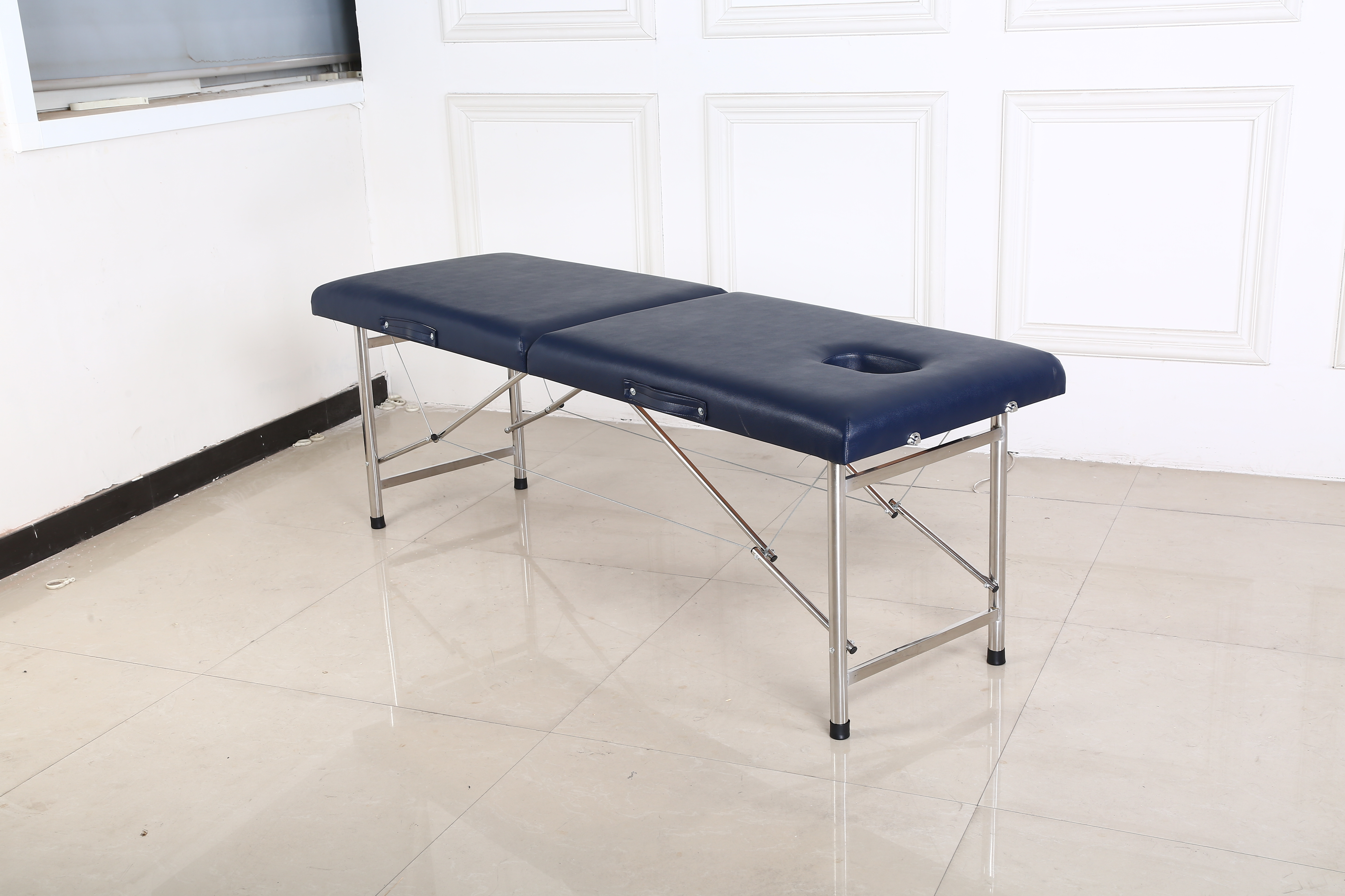 Portable Durable Adjustable Chiropractic Massage Bed Wooden Facial Massage Table for Sale