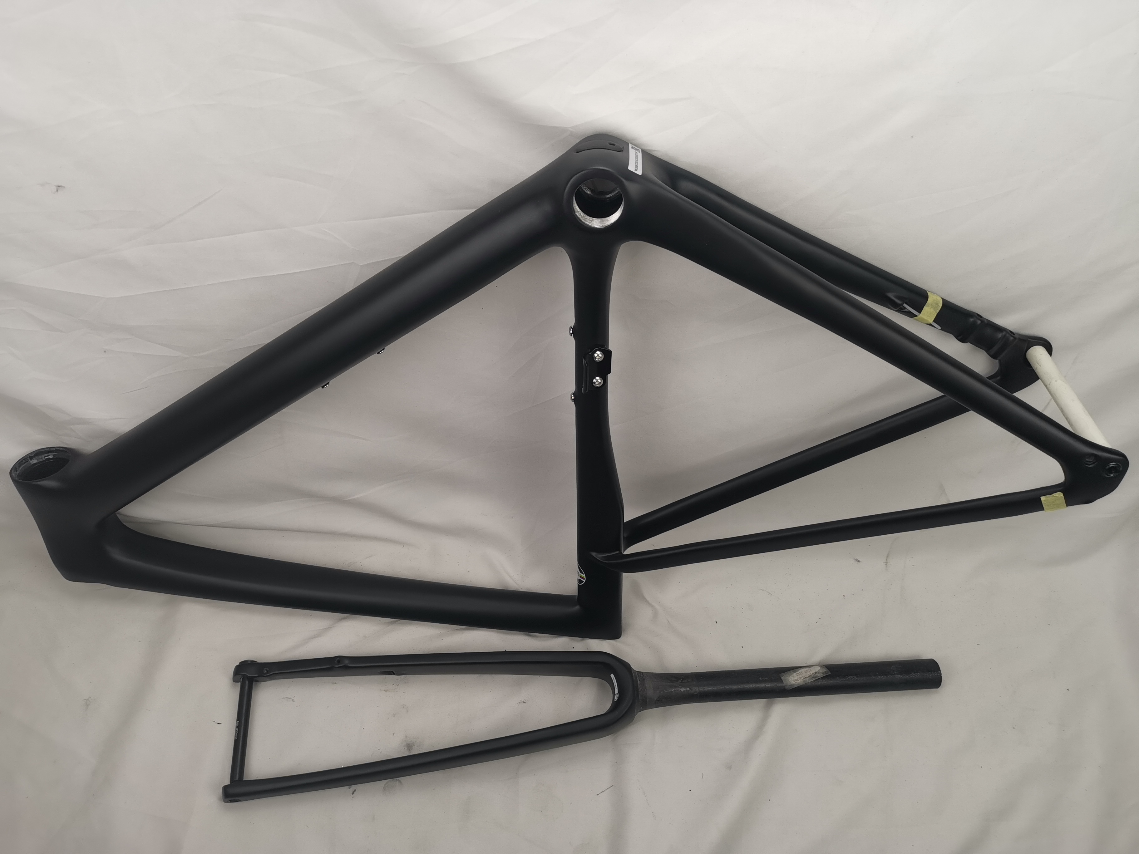 Road bike TFSL-7 carbon frame clean routing threaded BSA 700C carbon road bicycle frames thru axle 100*12 142*12mm