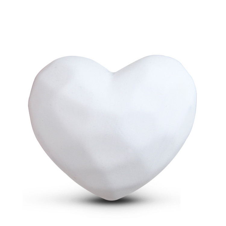 Wholesale Portable Beautiful Heart Shaped Ceramic Car Diffuser vent Clip Fragrance diffuser