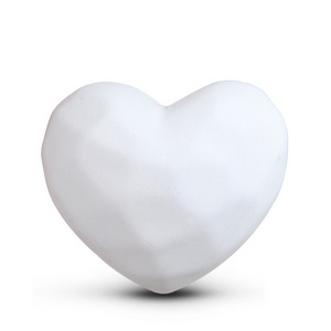 Wholesale Portable Beautiful Heart Shaped Ceramic Car Diffuser vent Clip Fragrance diffuser