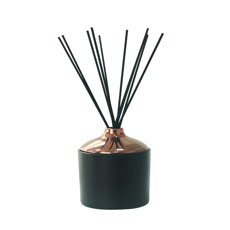 100ml Wholesale Home Fragrance from Manufacturer Aroma Reed Diffuser Air Fresheners Smell Liquid with Rattan Sticks Customized