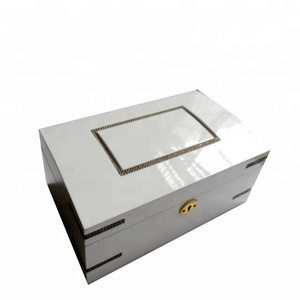 piano white lacquer finish strass lid lining luxury wooden jewelry box with key lock