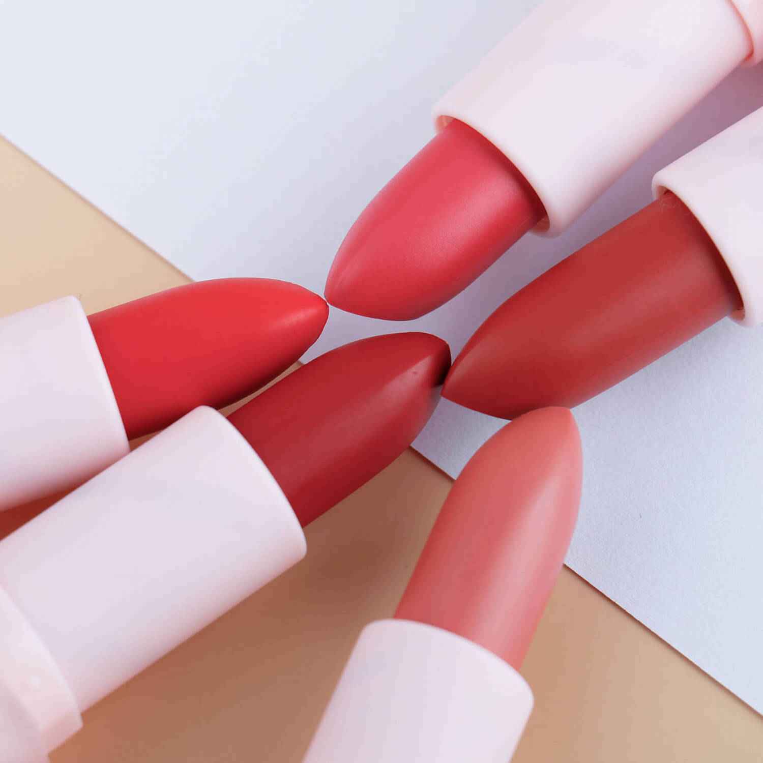 Hot Selling Private Label Long Lasting Smooth Vegan Cosmetic Waterproof Matte Lipstick In Your Own Logo