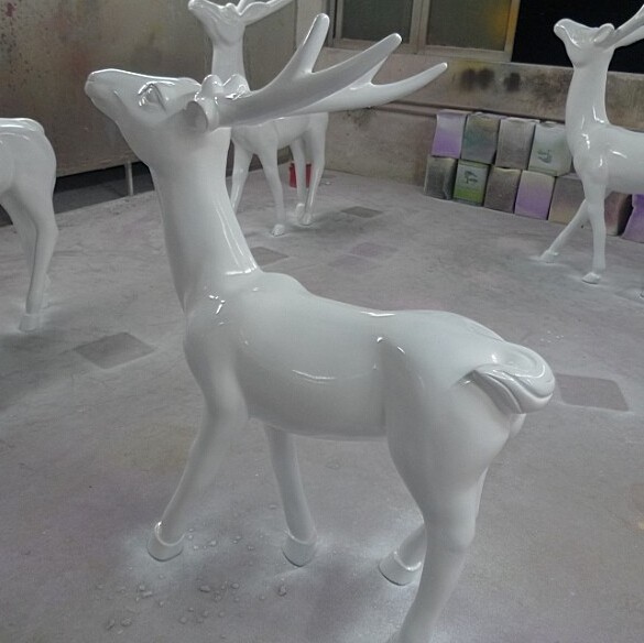 Painted Fiberglass Christmas Reindeer with Sled Commercial Decoration Props for Shopping Mall Decoration Supplies