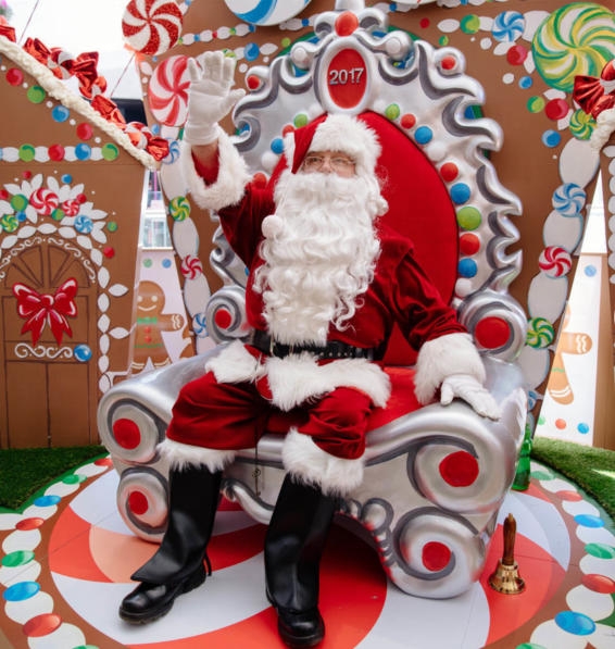 Festive Christmas Decorations Outdoor/Indoor Fiberglass Santa Claus Throne Chairs for Holiday Season