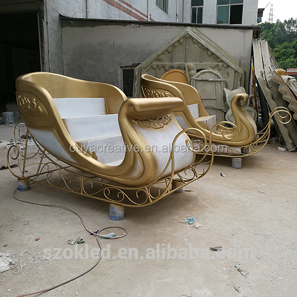 Fiberglass Jumbo Sleigh with Gold Trim Shaped as Santa for Christmas Decoration for Indoor and Outdoor Commercial Decoration