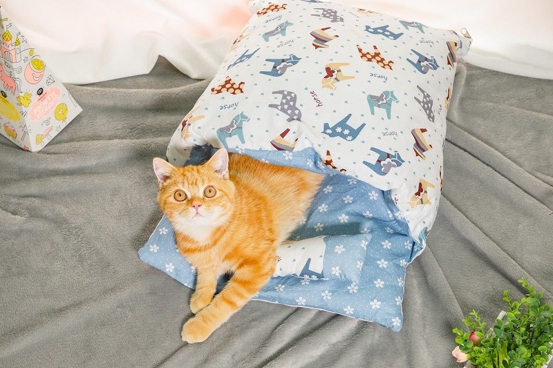 Dropshipping Pet-style cat litter cat sleeping bag removable and washable cat winter quilt closed warm nest dog winter kennel