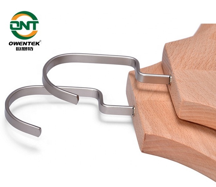 Deluxe cedar suit hangers, luxury wooden hangers, wooden suit hanger Clothing store displays luxury custom wooden hangers