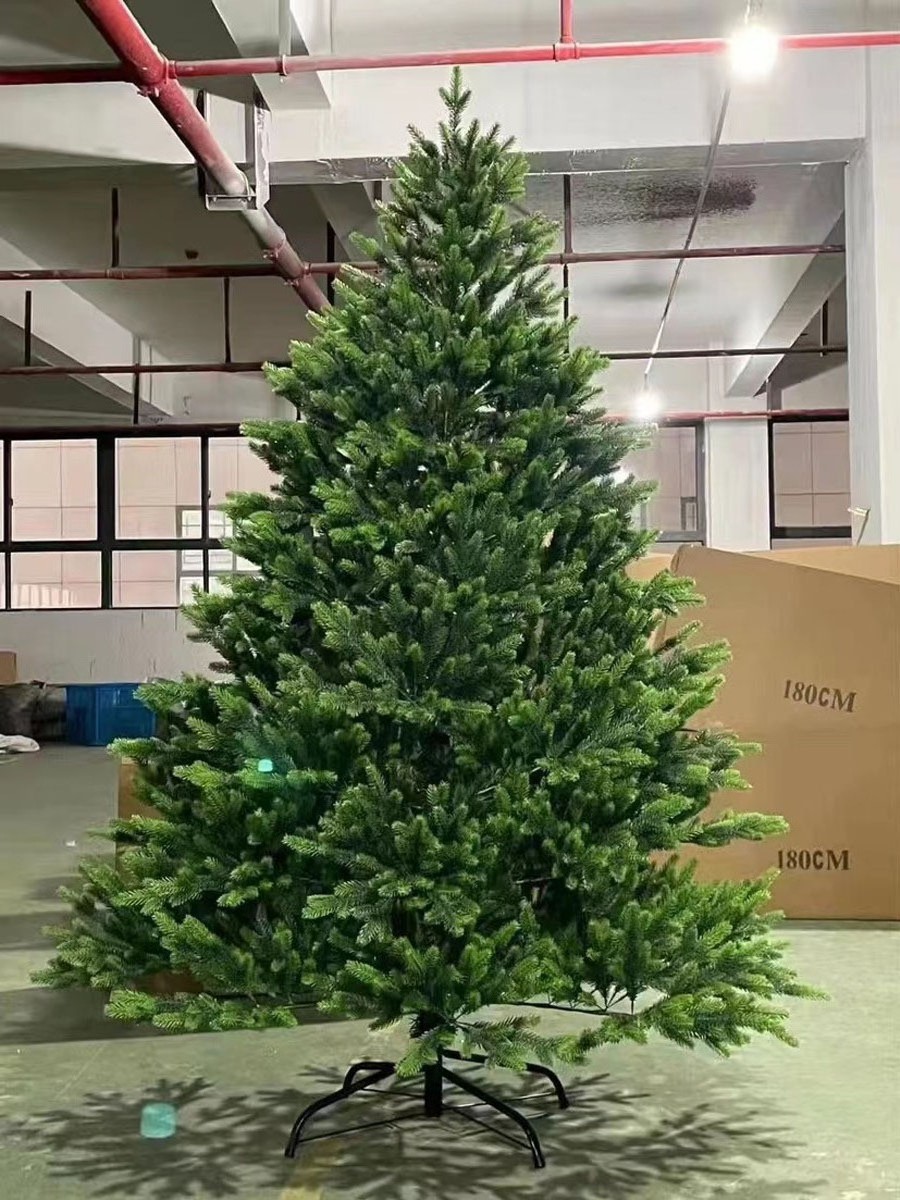 Factory Wholesale HIgh Quality 150cm 180cm 210cm 240cm  Full PE decorative christmas trees