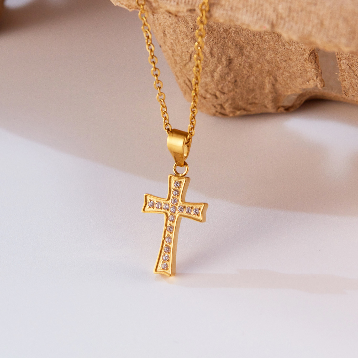 Custom Cross Pendant Necklace Fashion Jewelry Manufacturers Stainless Steel Zircon Crystal Cross Necklace For Women And Men