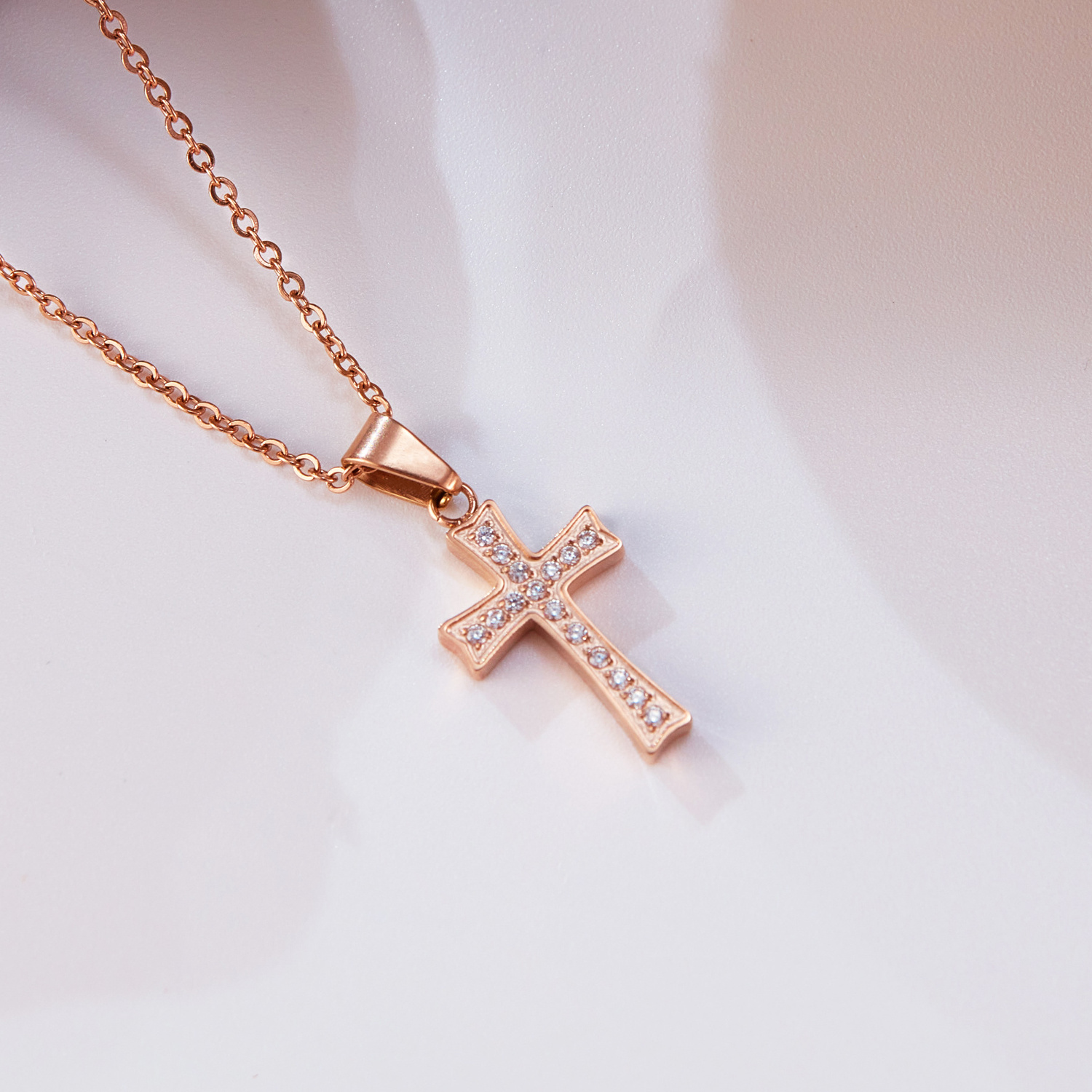 Custom Cross Pendant Necklace Fashion Jewelry Manufacturers Stainless Steel Zircon Crystal Cross Necklace For Women And Men