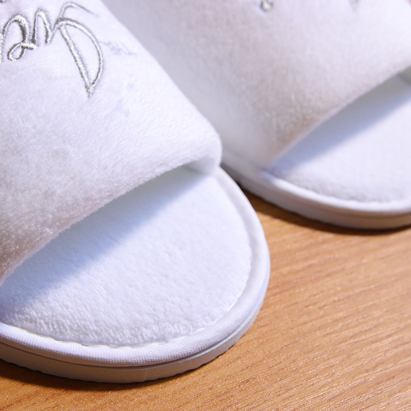 Luxury Star Hotel White Bath Open Toe Slippers Disposable Summer Coral Fleece Slippers