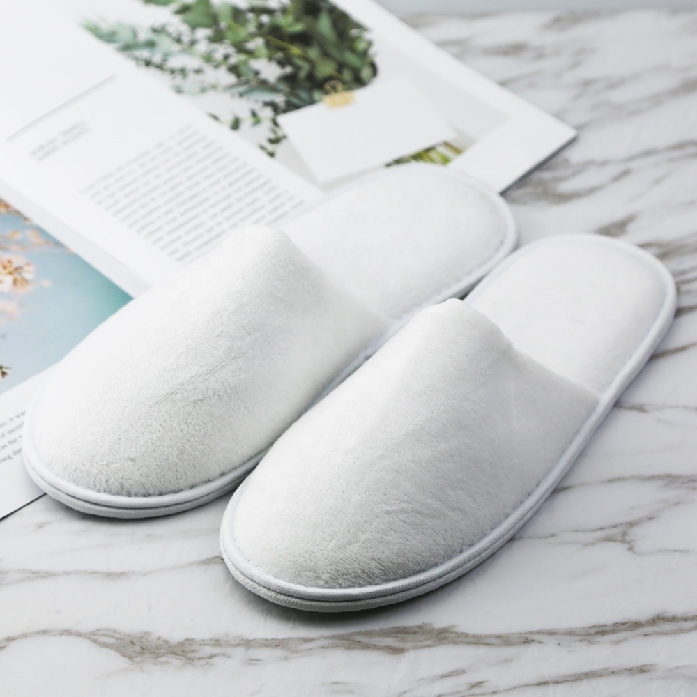 Factory Wholesale Large Batch Hotel Slippers Product 5 Star Hotel SPA Use Disposable Slippers with Embroidered Custom Logo