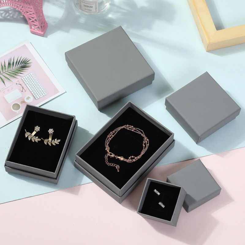 Wholesale custom logo jewelry packaging ring earring necklace bracelet pink black cardboard paper jewelry box with lid