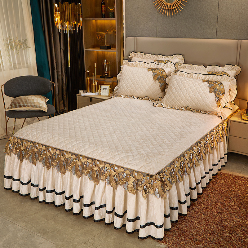 Home Hotel 100 Polyester Embroidery Cooling Bed Skirt Set Queen Bedspread Bed Cover Cotton Bedding Set