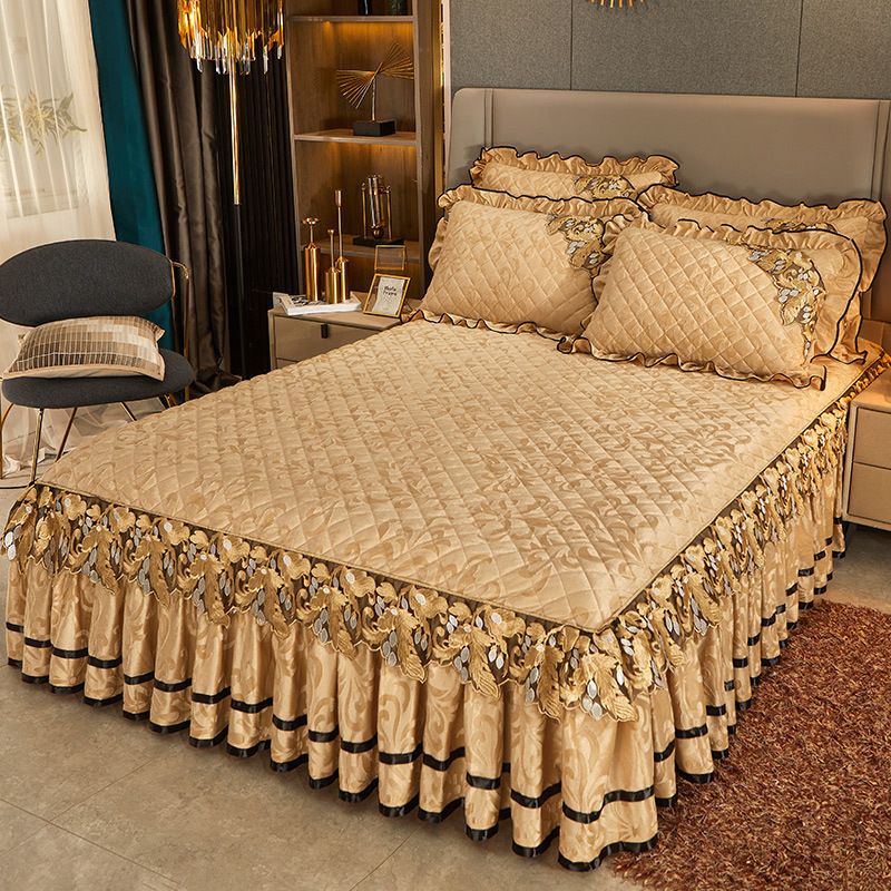 Home Hotel 100 Polyester Embroidery Cooling Bed Skirt Set Queen Bedspread Bed Cover Cotton Bedding Set