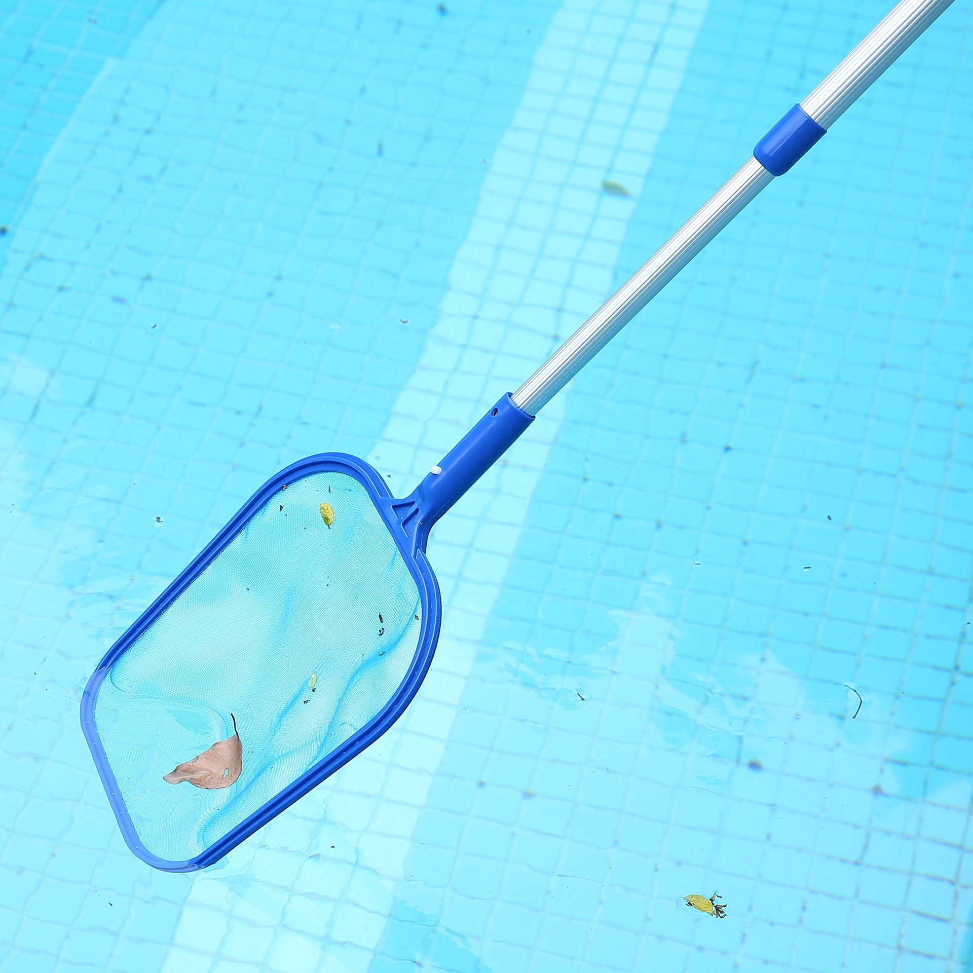 2023 New Hot Swimming Pool Net Leaf Rake Mesh Skimmer With Telescopic Pole Pools And Spas Lightweight Easy-to-use Cleaning Tool