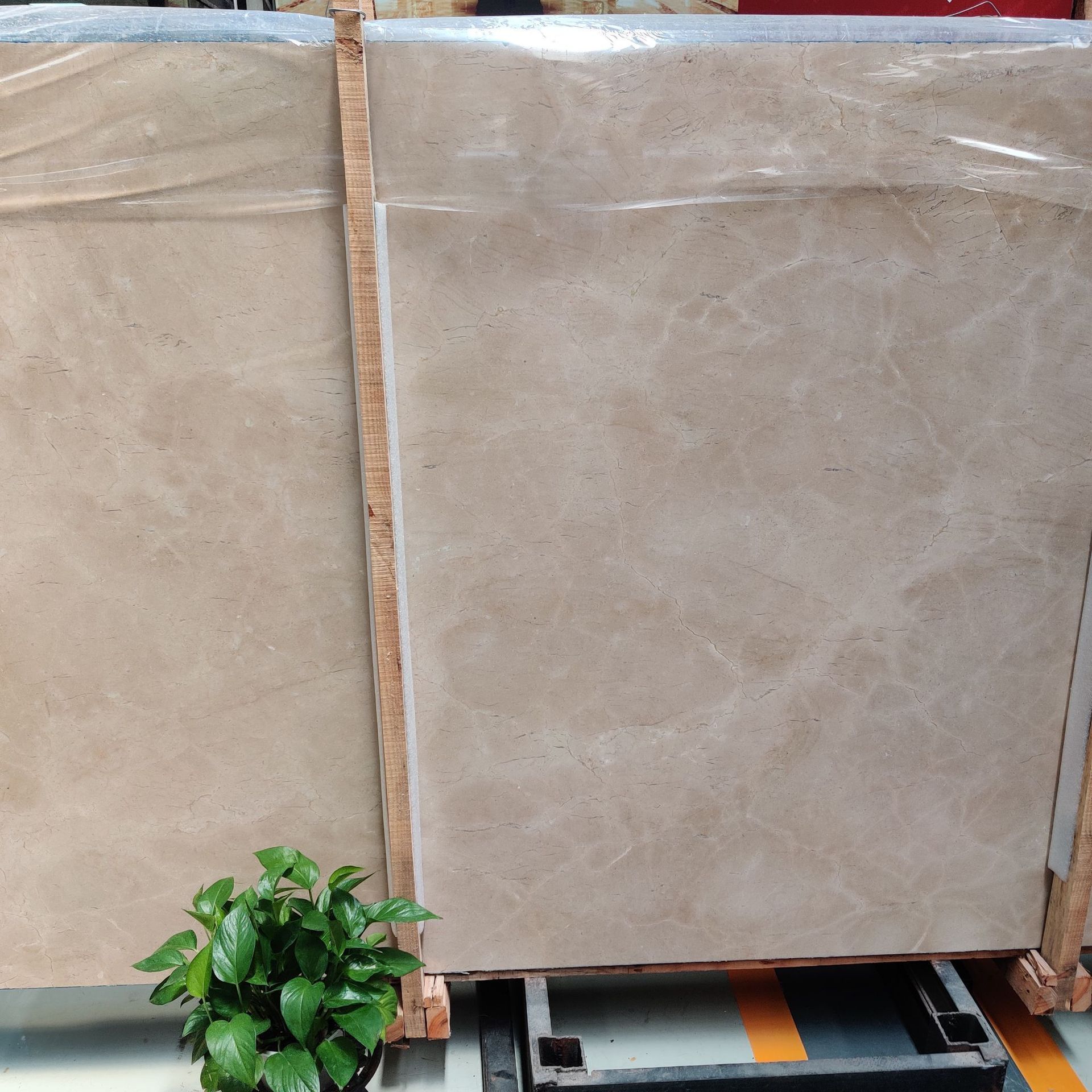 OEM factory price mable tile spanish crema marfil marble tiles and slabs cream marfil tile floor