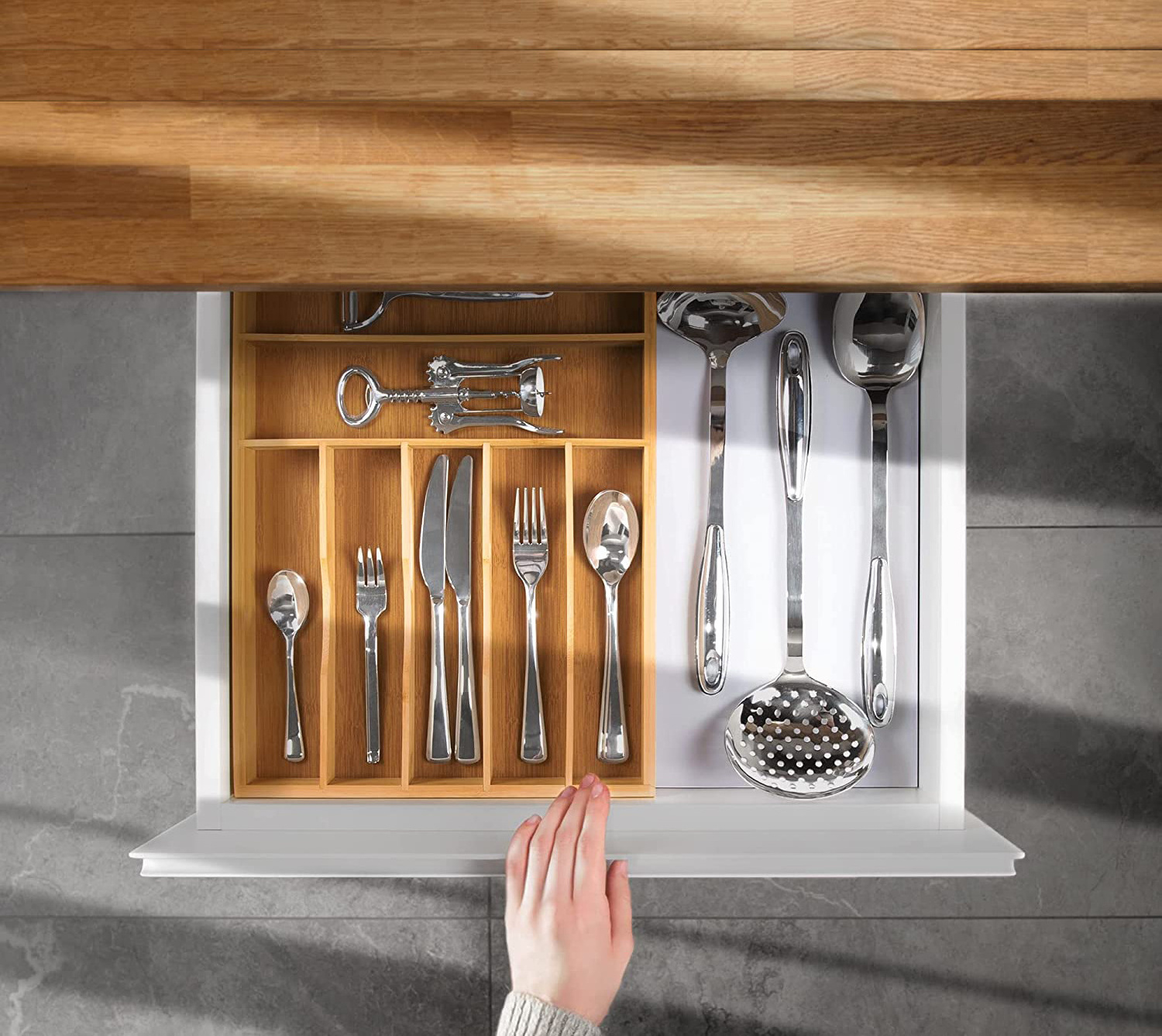 Luxury Bamboo Kitchen Drawer Organizer Silverware Organizer and Cutlery Tray with Grooved Drawer Dividers for Kitchen Utensils