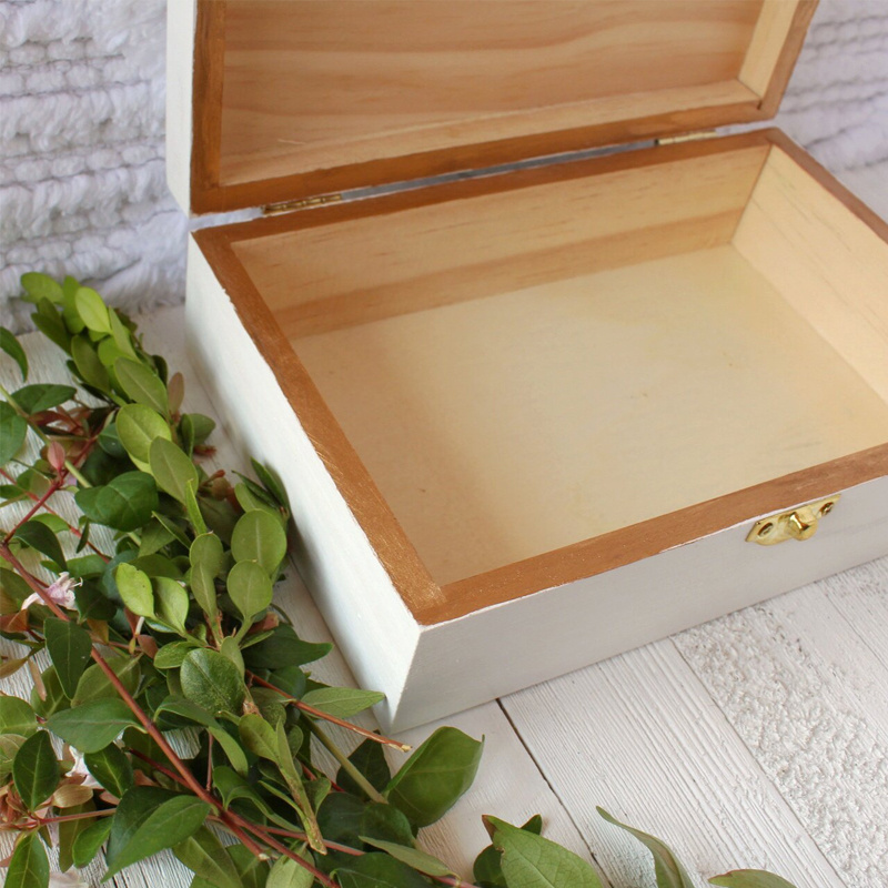 High quality lacquer white color gift box wholesale wooden packaging gift box