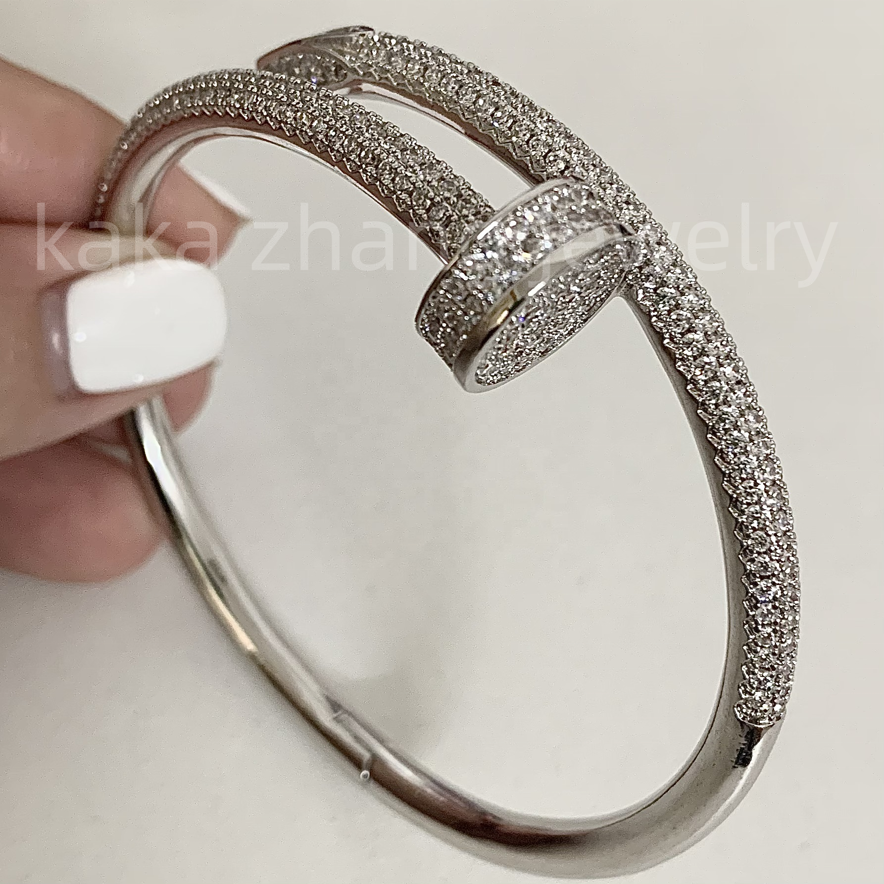 Factory Price 316L Stainless Steel Designer Luxury Brand Love Screw Bangle Tarnish Free Waterproof Iced Out Nail Bracelet