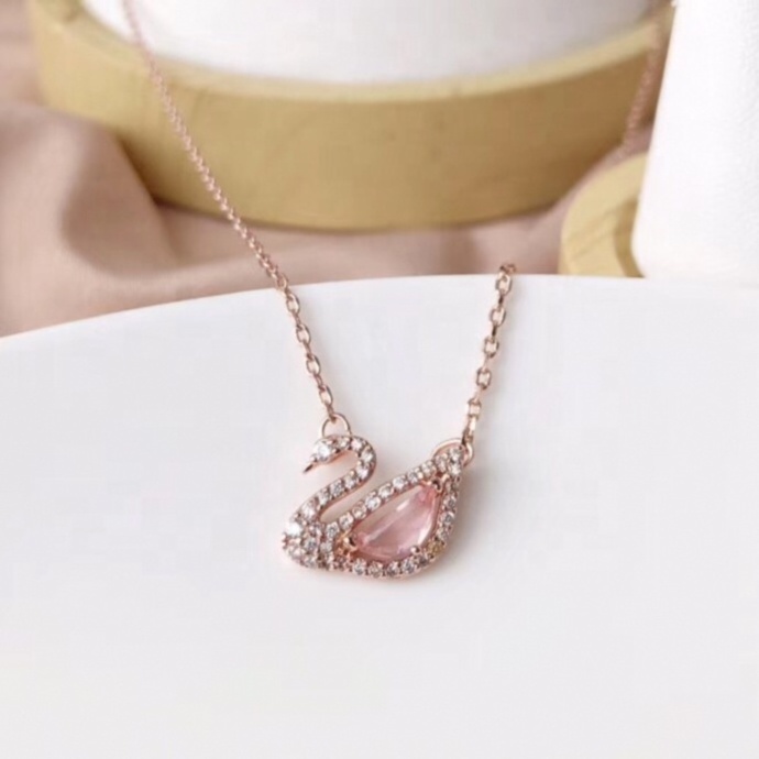 Designer Inspired Jewelry Wholesale Trendy Necklace 2024 Waterproof Tarnish Free Dazzling Pink Swan Necklace