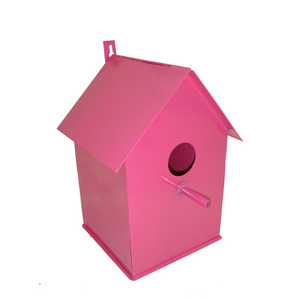 Hot Selling Iron Bird Feeder Wall Hanging Hut Shaped Rubi Red Colour Pet Products Modern Style Pet Bowls & Feeders In Bulk Items