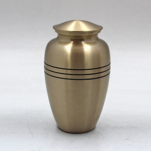 New Arrival Premium Quality Classic Design Metal Urn Supplies Brass Cremation Urns For Human Ashes