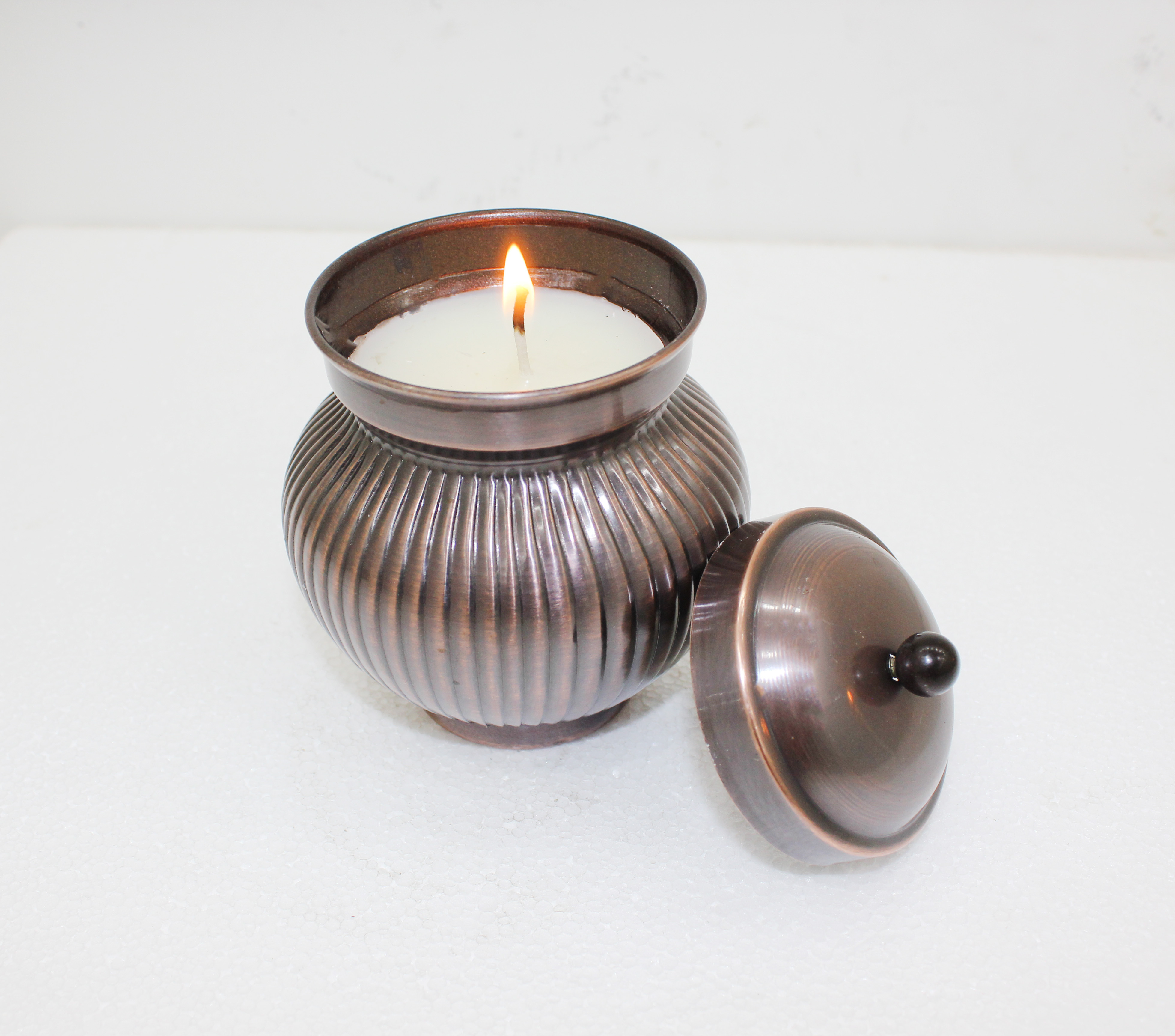 Candle Jar Iron Flat Style Candle Votive With Wax lid Brass Wax pot Votive Reed vessels Luxurious Iron box Aluminum copper