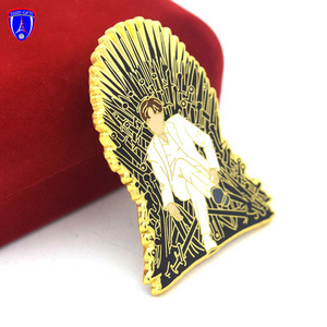 Korea idol pin  badge gold hard enamel  lapel pin with throne design