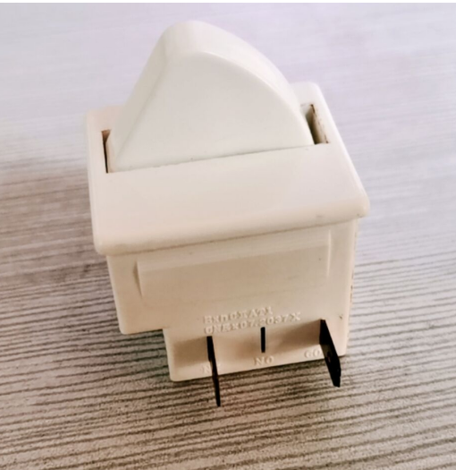 Refrigerator door switch / Refrigerator Switch / Door lamp switch