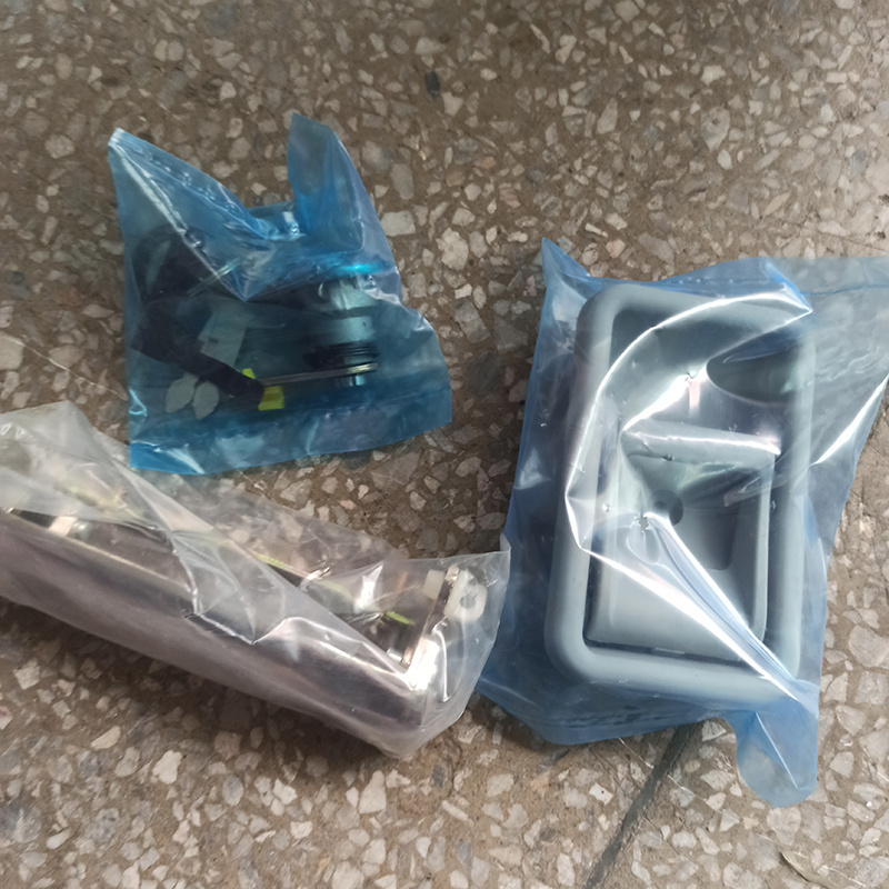 SK200-6 High Guarantee Cabin Related Excavator Lock Cabin Door Assy Parts For Kobelco CAB