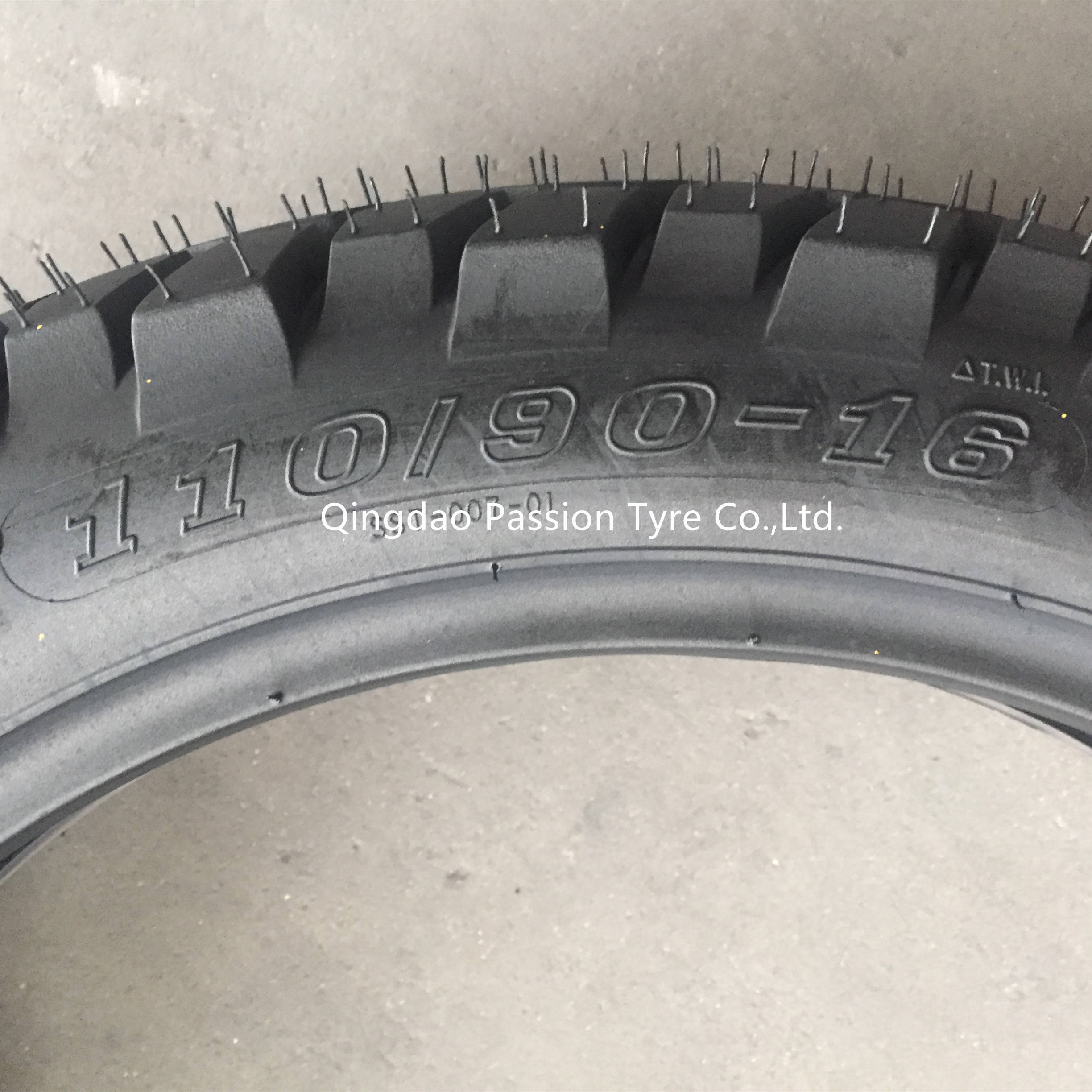 65P High quality 100/90-16 110/90-16 Motorcycle tyre manufacturer in China