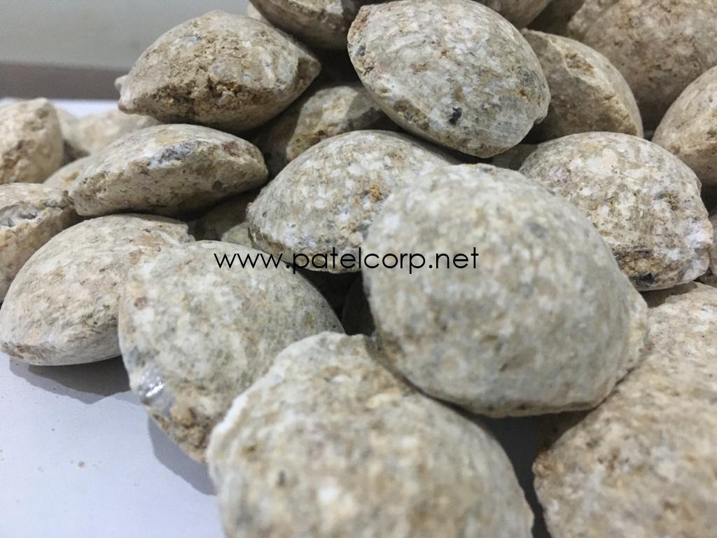 Calcium Fluoride Briquettes/ Fluorspar briquette/ Fluorite. 80 % +