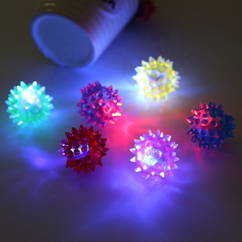 Pet Products Elastic LED Light up Spike Ball Pet Dog Cat Molar TPR  Flash Ball Entertained Toy   Random colors