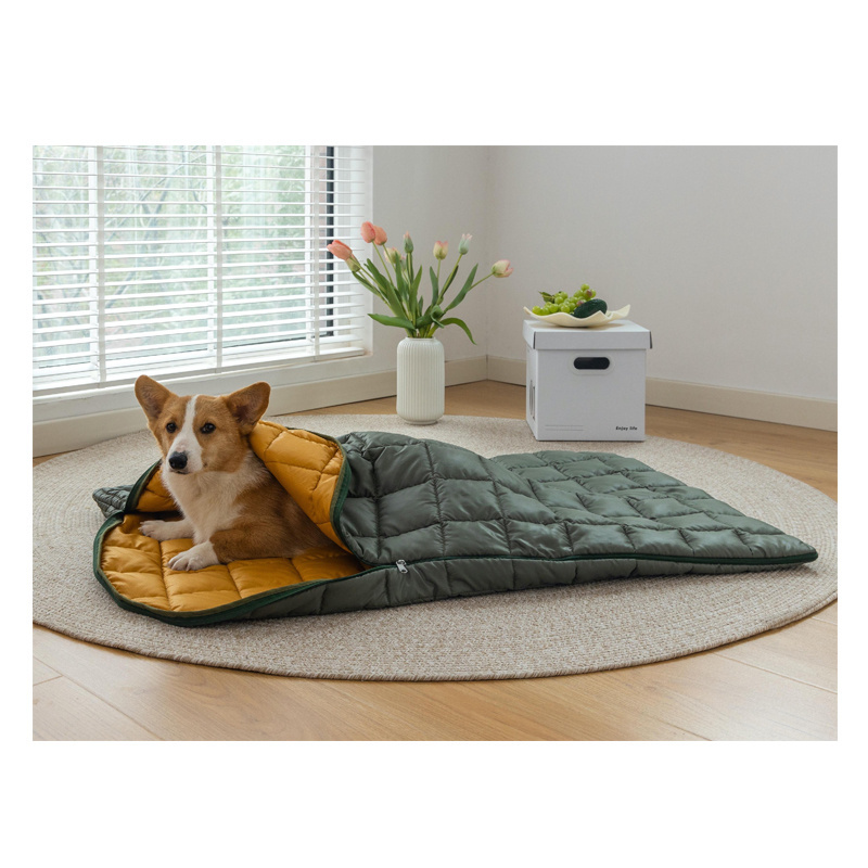 Custom outdoor pet sleeping bag Hiking Portable Dog Bed Waterproof Warm Dog Mat