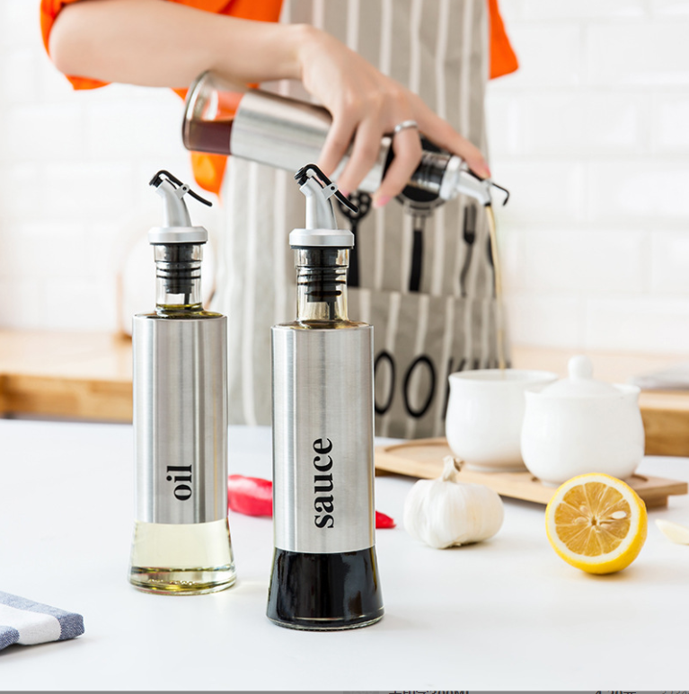 New Design Kitchen Glass Oil Bottle Stainless Steel Leak-proof Oil Storage Dispenser Kitchen Seasoning Container