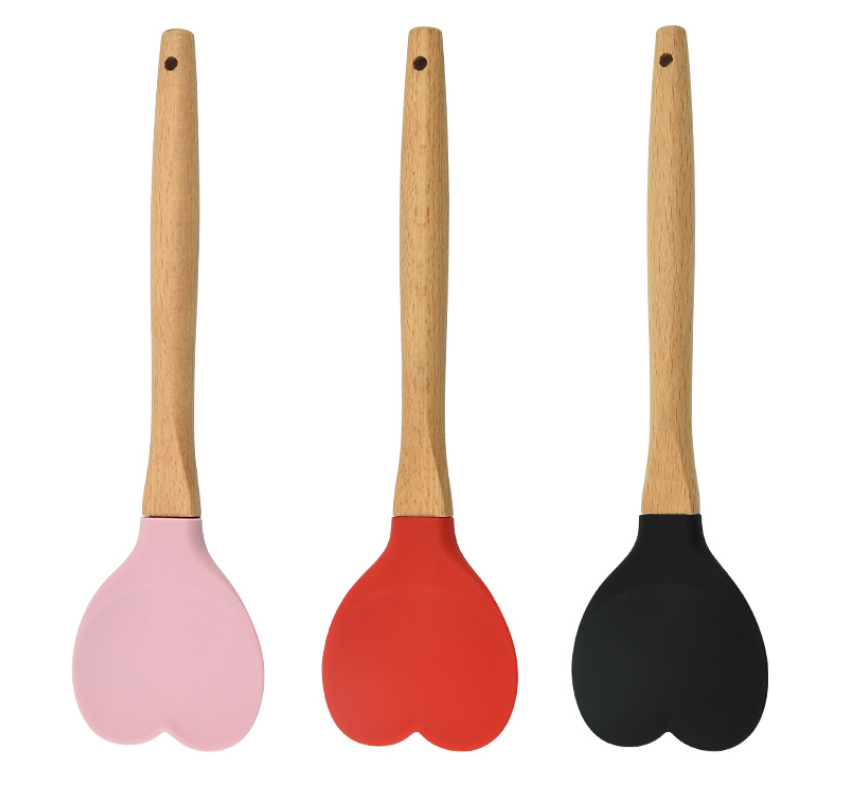 Promotion non stick heat resistant heart shaped silicone spatula spoon wood handle for kitchen baking tools