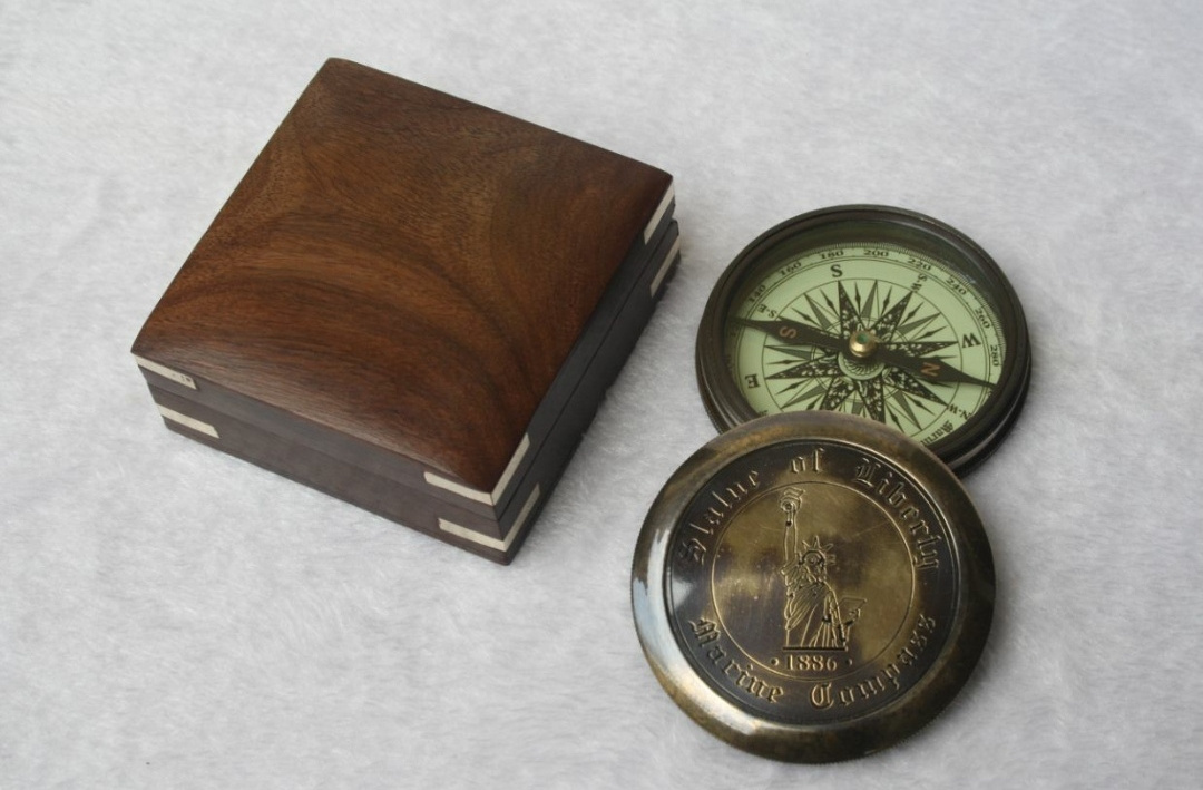 brass sundial/brass polish sundial/silver sundial  Sundial Brass Compass with Wooden Box 5 Inch Sundial Compass with Wooden Box