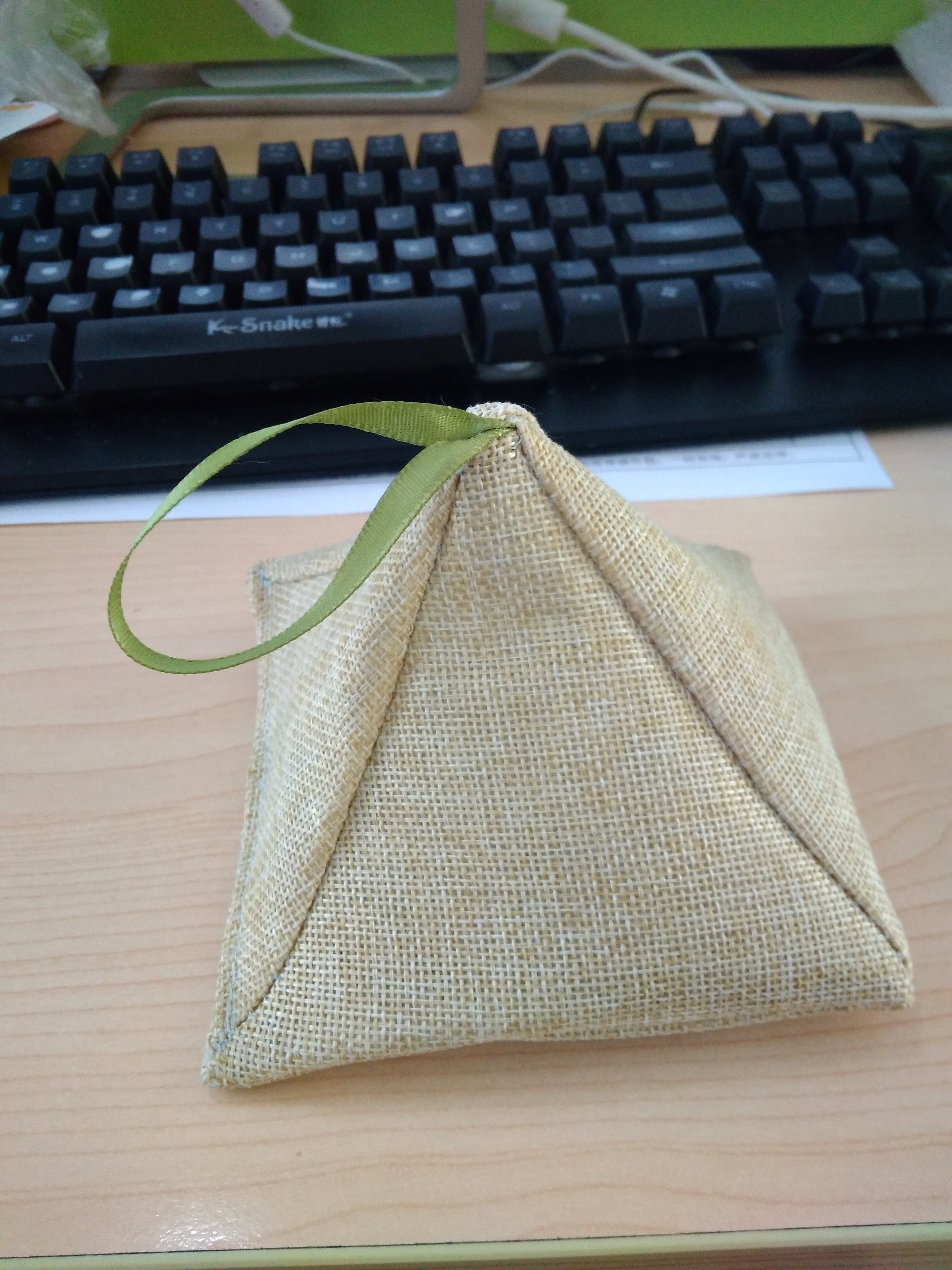 Pyramid Shape Air Purifying Bag Air Freshener Bag Filters Air Activated Carbon Bag For Home and Car Decorate