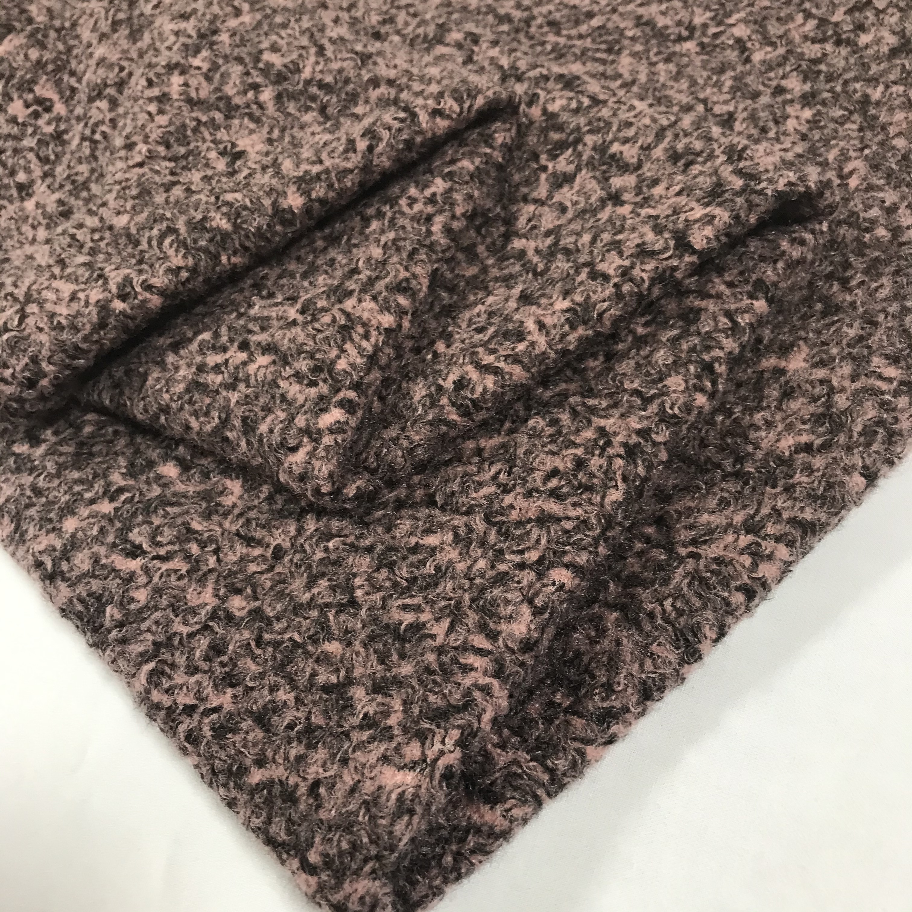 Wholesale Super Soft Cheap Polar Sherpa Boucle Fleece Fabric 100% Polyester Teddy Knitting Heavy Velvet Boklet Boucle Fabric