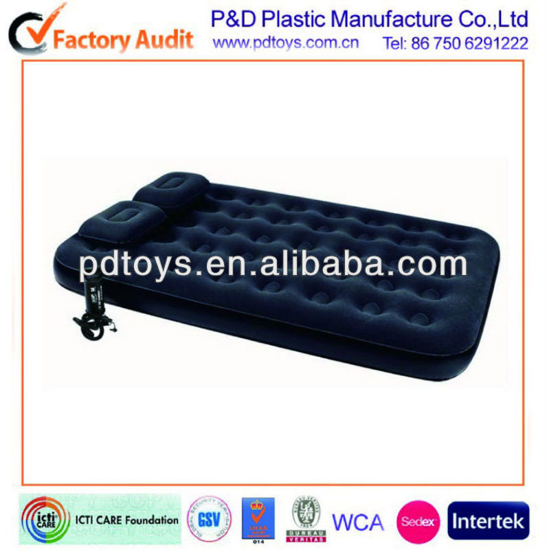 Deluxe Twin size inflatable flocked air bed with movable pillow