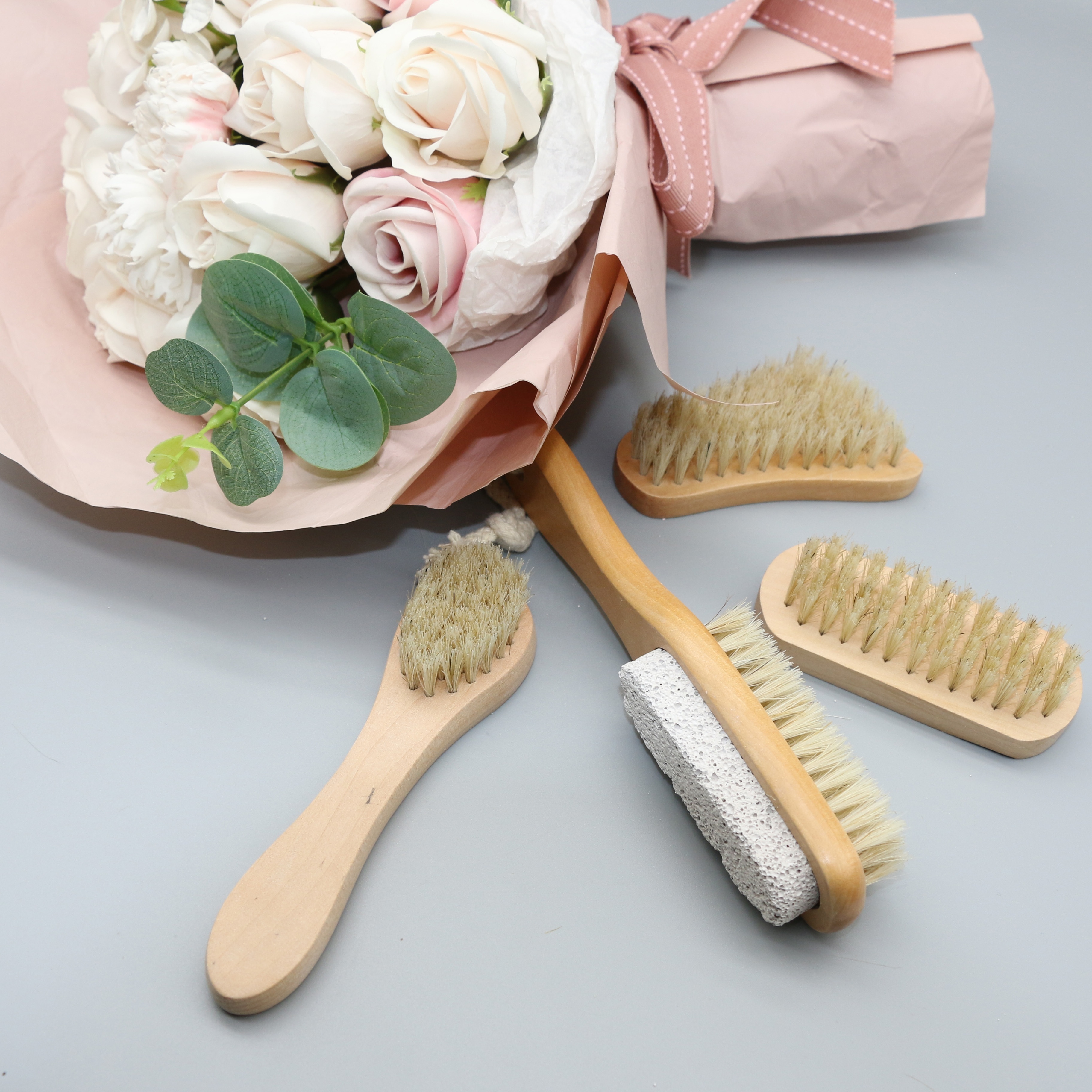 Wholesale 100% Natural Sisal Boar Bristles Long Bamboo Beech Wooden Handle Foot Cleaning Scrubber Nail Finger Foot Brush